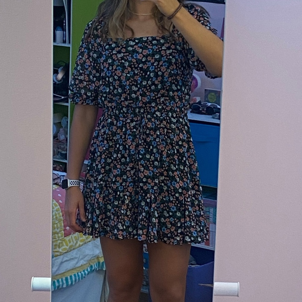 Floral puff sleeve square neck dress